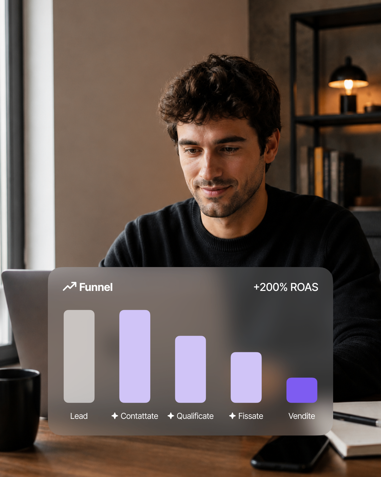 Professionista al lavoro con Pipelean AI